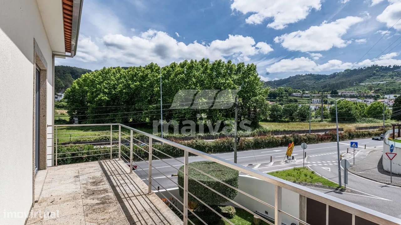 Moradia Gaveto T4-19