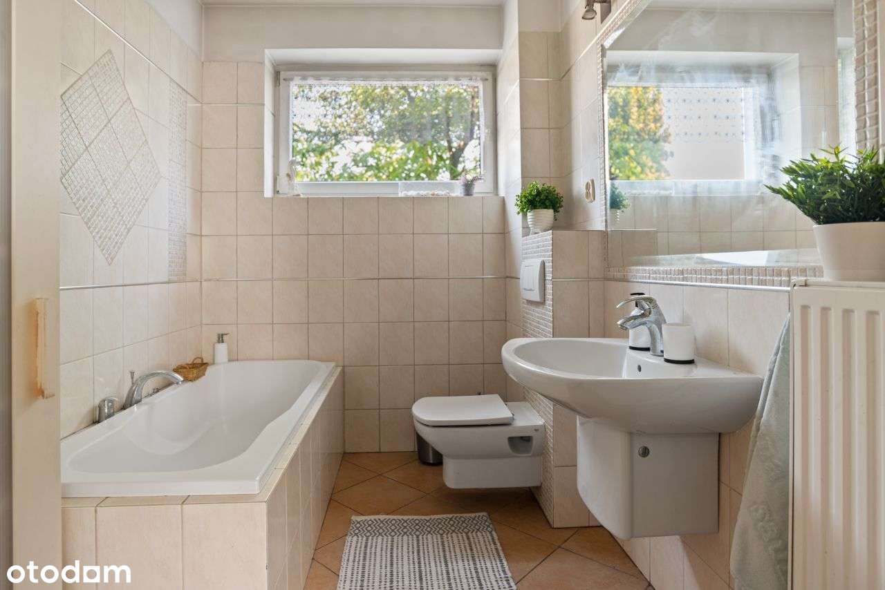 Dom z dużym ogrodem i dwoma lokalami usługowymi-13