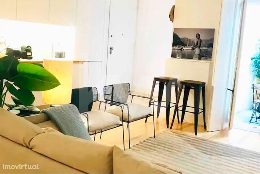 Apartamento T0 encantador no Pátio Afonso de Albuquerque com Pátio!