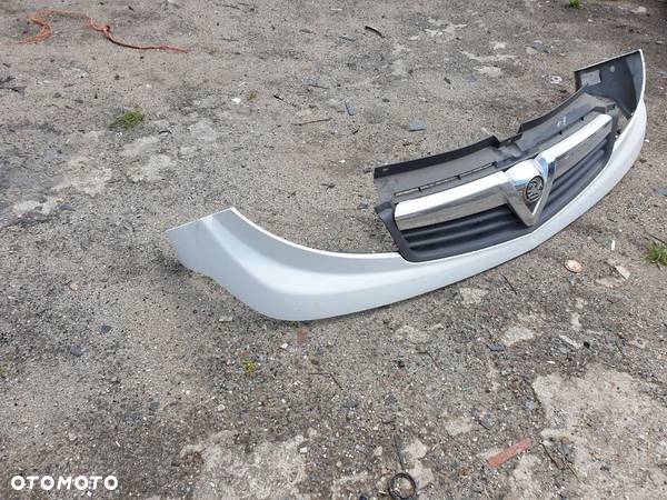 OPEL VIVARO VAUXHALL GRILL ATRAPA 623100248R - 2