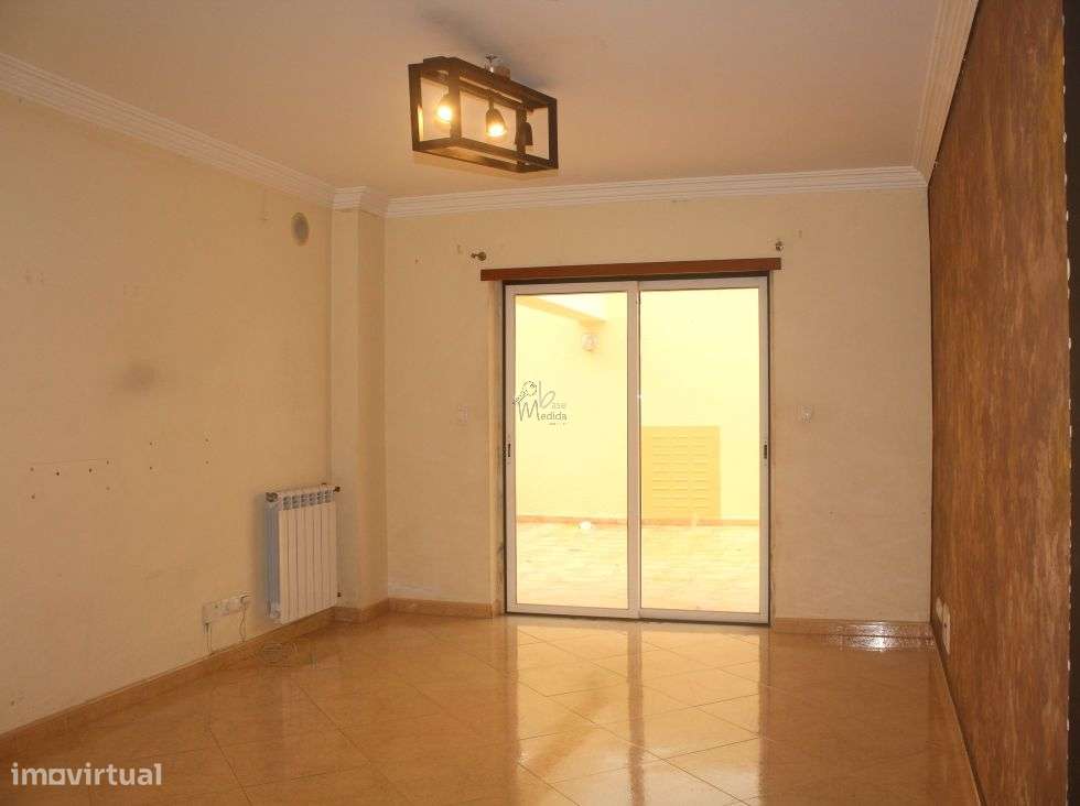 T2 com Terraço, Garagem e arrecadação-11