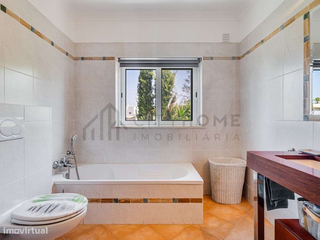 Moradia T3 Renovada com Piscina e Jardins Privados, a Dois Passos d...-20