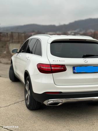 Mercedes-Benz GLC 300 4Matic 9G-TRONIC Exclusive - 23