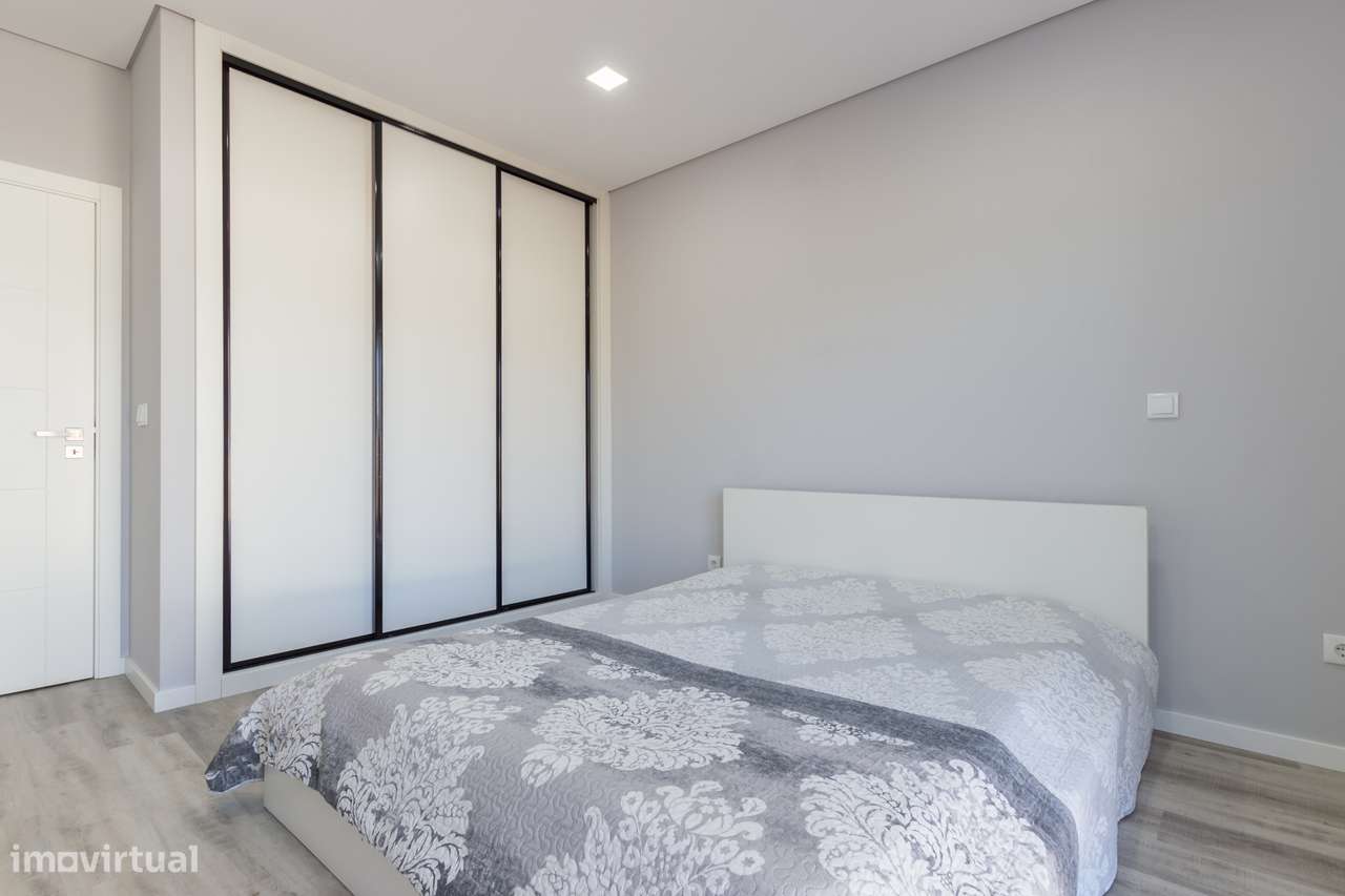 Vila Alegre / Fernão Ferro - Luxuosa moradia térrea T3 lote de 2775 m²-12