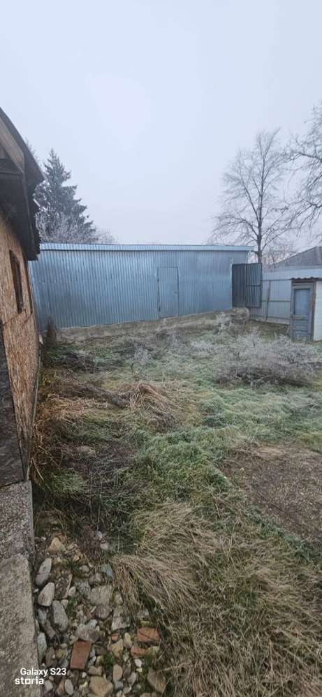 Casă bătrânească în zona Orasului Târgu Neamț, cu teren de 250 mp - Imagine principală: 4/9