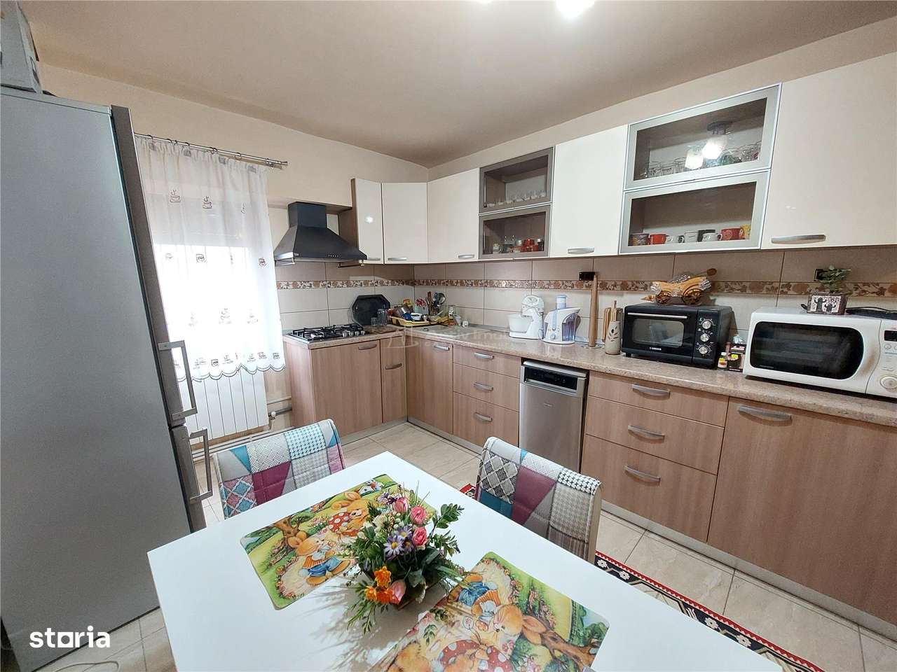 4 camere, decomandat, 100 mp UTILI, etaj 3, Piata Dorobanti II-11