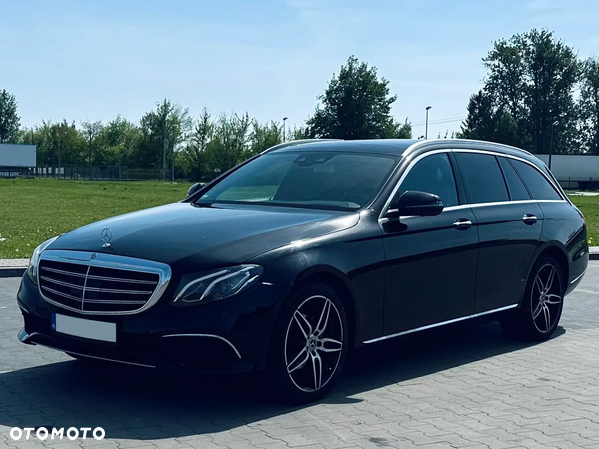 Mercedes-Benz Klasa E 220 d T 9G-TRONIC Exclusive - 3