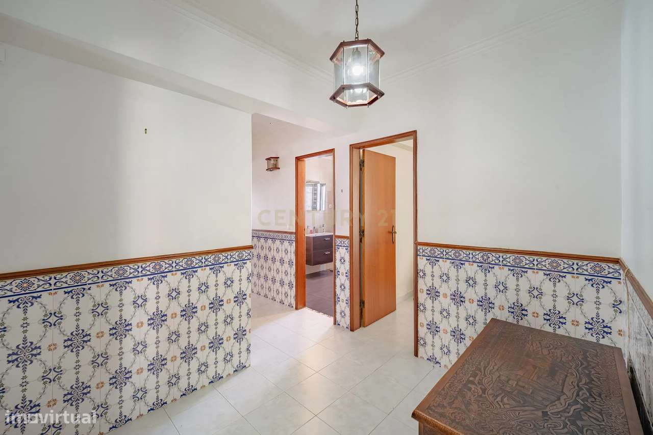 Apartamento T3 em Amora, Seixal - Oportunidade Única!-27