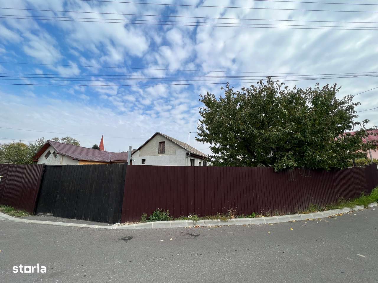 De vanzare casa Sacele Brasov ! - Imagine principală: 4/17