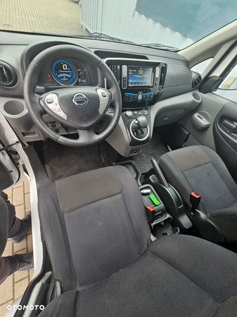 Nissan E-NV200 - 21