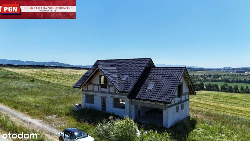 Dom na wzgórzu z panoramicznym widokiem na okolicę-5