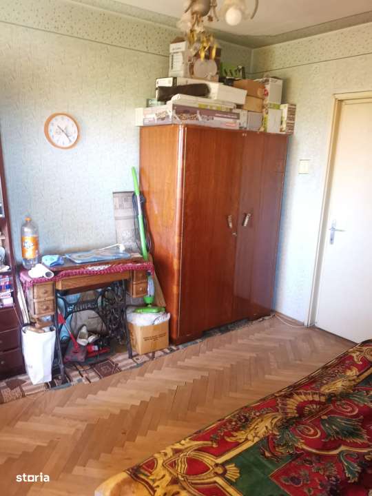 Apartament 3 camere, decomandat, 1 Mai vizavi de Spitalul Nr 1 ,  pe I - Imagine principală: 4/12