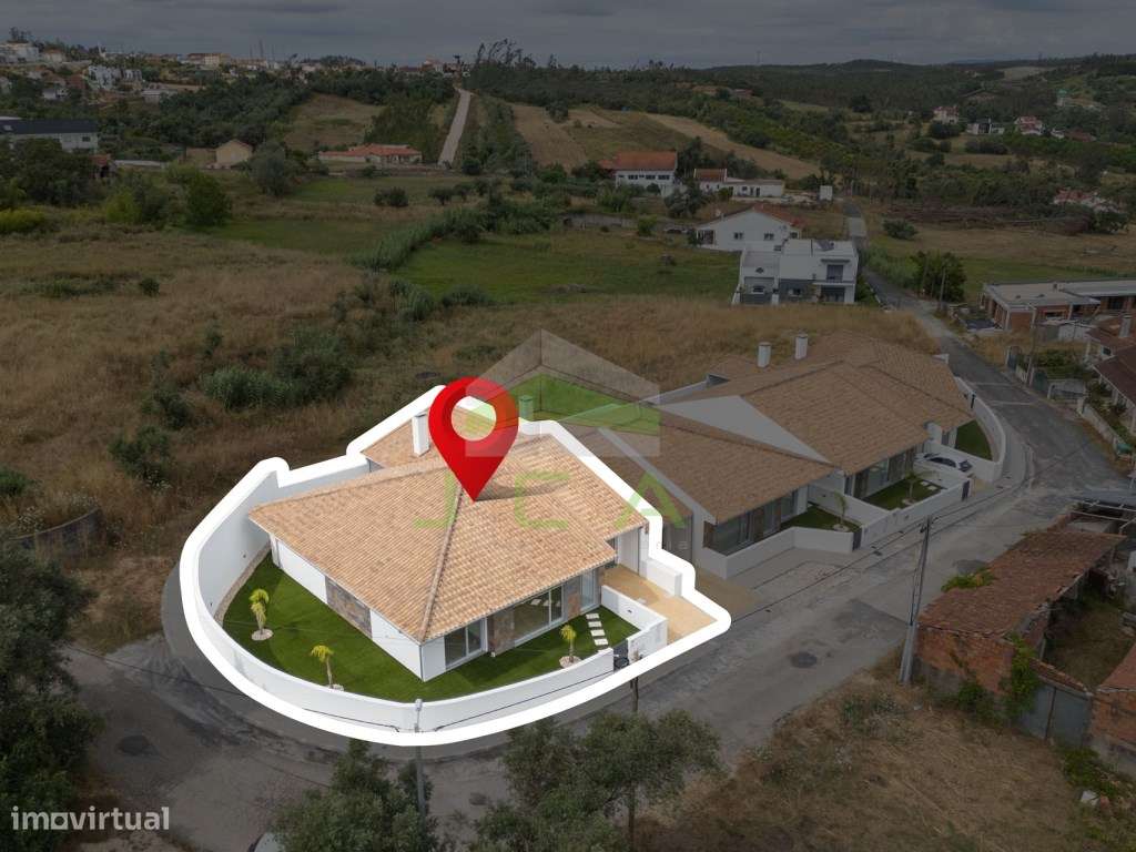 Moradia V3+1 nova e térrea com jardim-36
