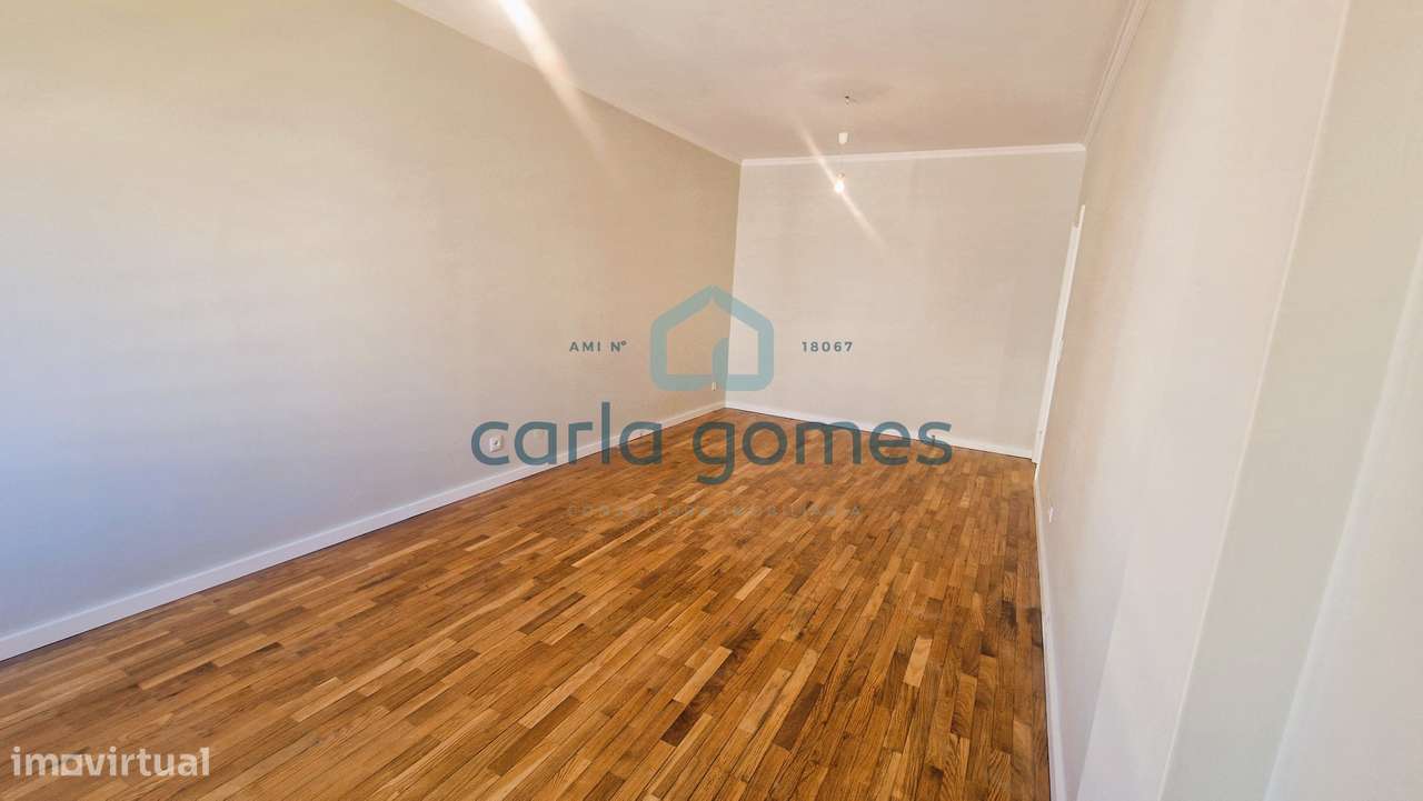 APARTAMENTO T1 C/ LUGAR DE GARAGEM ELEVADOR | VILAR PARAÍSO, V.N. GAIA-7