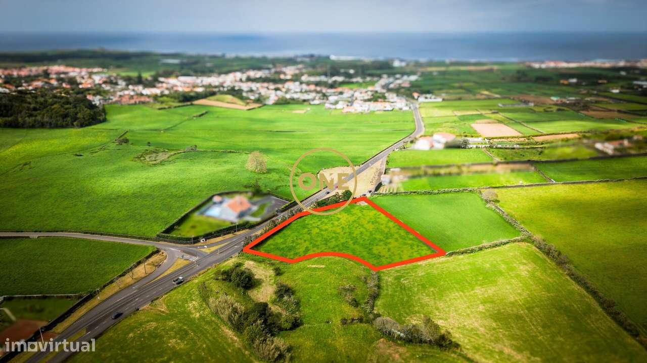 Terreno Rústico com Potencial de Urbanização no Pico da Pedra - Grande imagem: 3/5