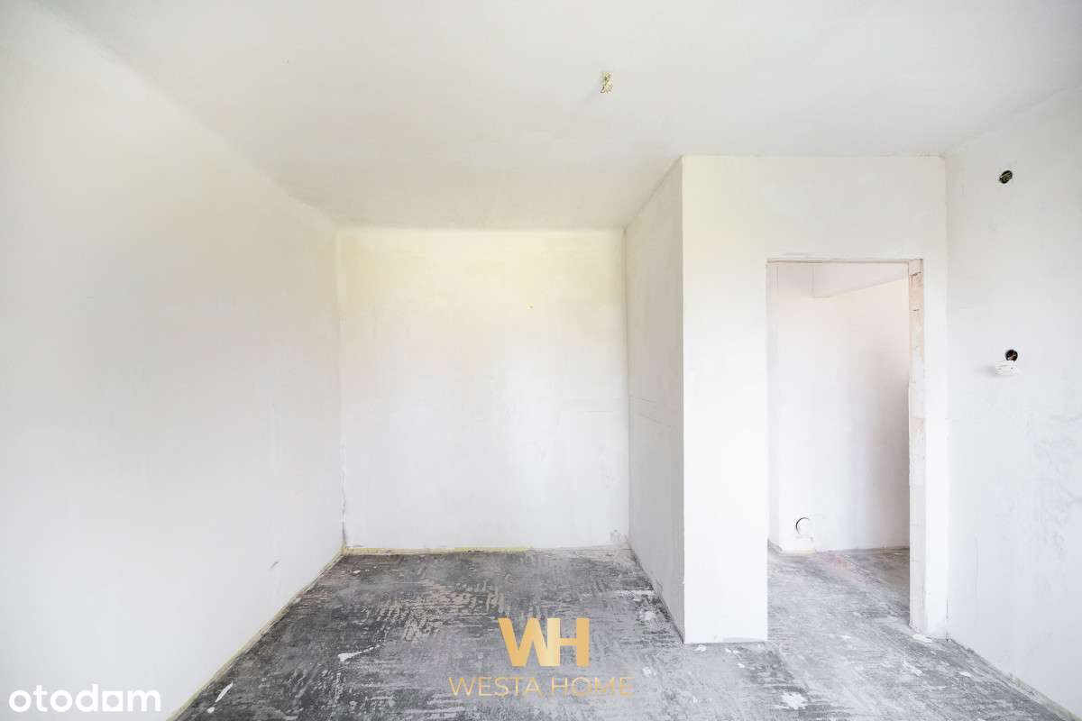 Dom wolnostojący w otoczeniu drzew. Zakroczym.-15