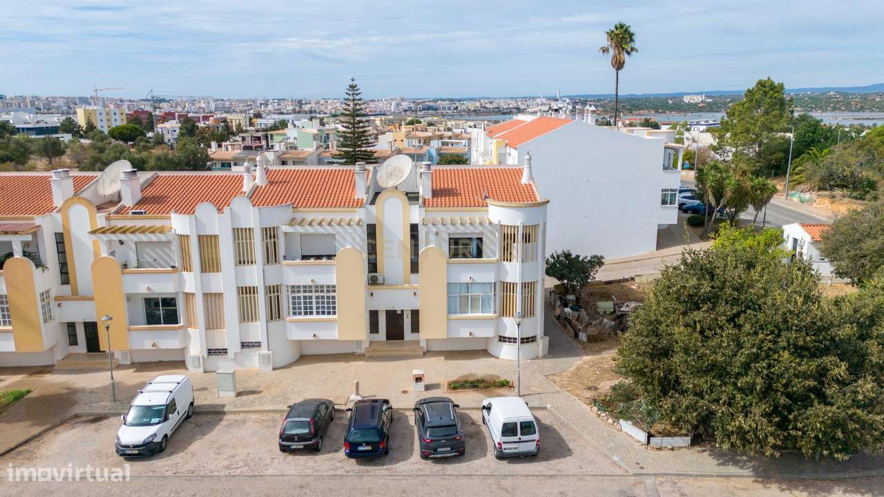 Apartamento T2 em Estômbar, Lagoa - Oportunidade Única!-17