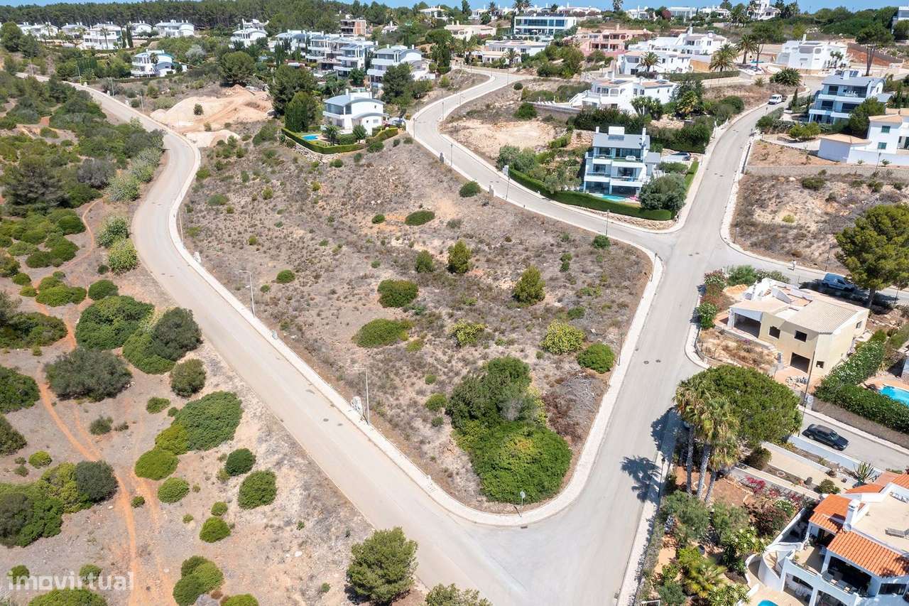 LOTES URBANOS ENTRE BURGAU E SALEMA - Grande imagem: 2/7