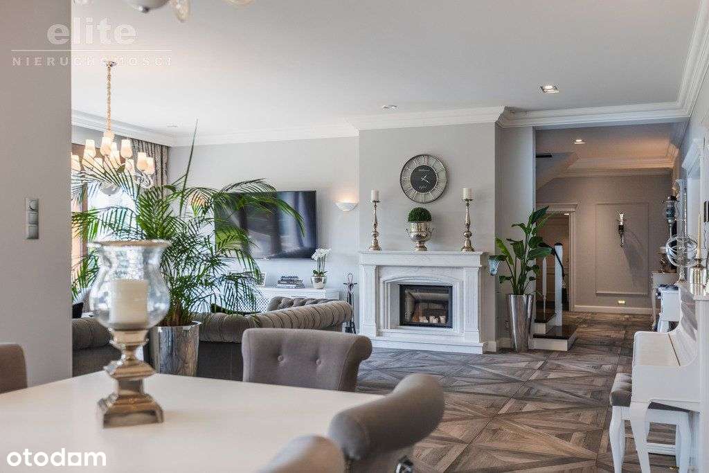 Na sprzedaż stylowy luksusowy dom z basenem !-12