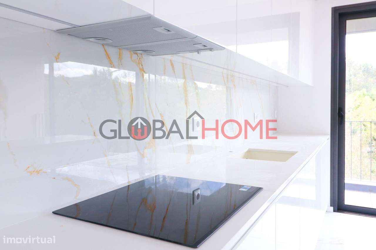 Moradia T3 Nova com Terraço e Piscina em São Pedro da Cova-12