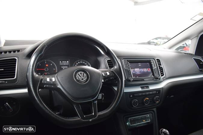 VW Sharan 2.0 TDI Blue Confortline - 32