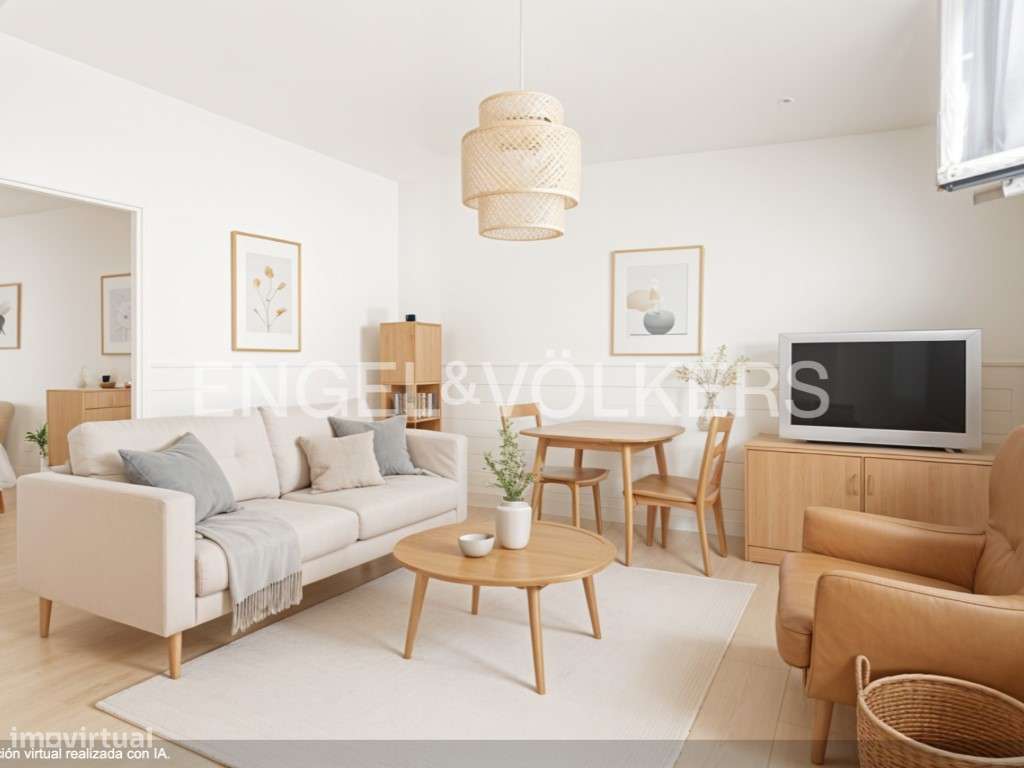 Espaçoso T2 + 1, com garagem box e terreno anexo - Grande imagem: 3/38