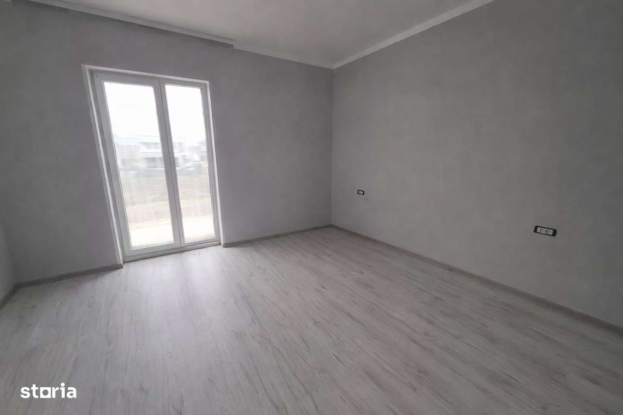 Vand casa 5 camere in Vladimirescu ID: RH-44381-4