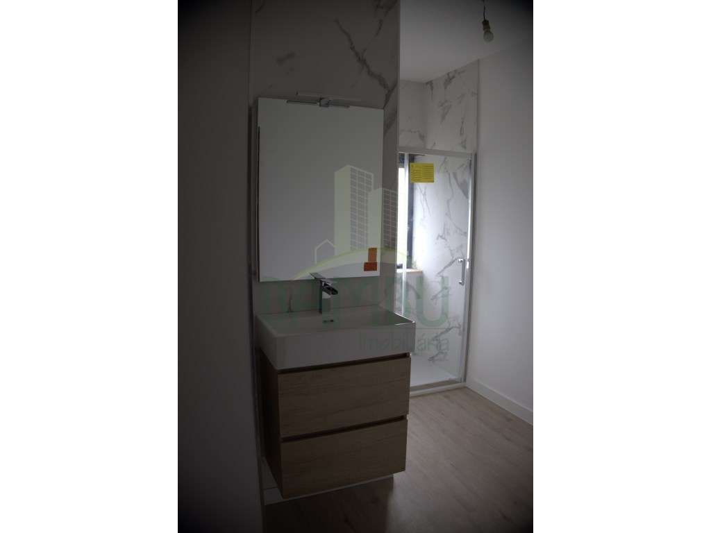 Moradia T3 para venda em Valença-8