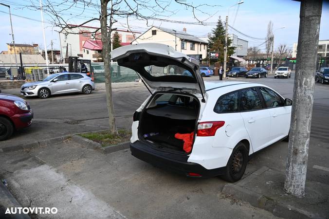 Ford Focus Turnier 1.6 TDCi ECOnetic 99g Start-Stopp-Sy Trend - 19