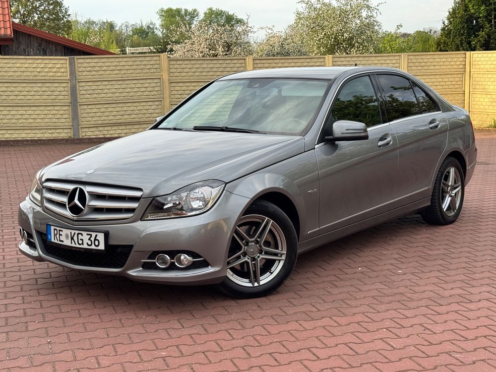 Mercedes-Benz C W204 180 BlueEFFICIENCY 7G-TRONIC Avantgarde 2011