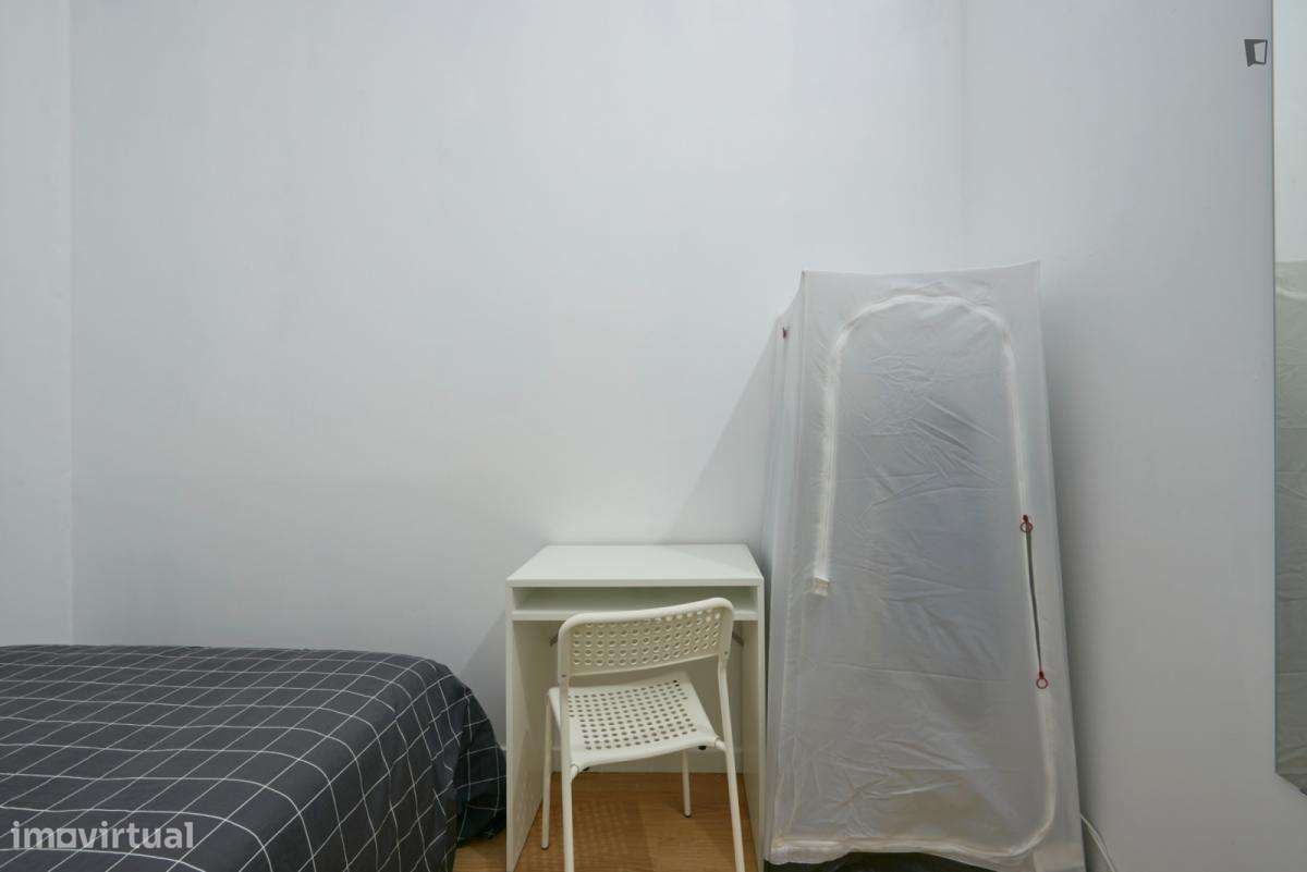 Quarto - localizado em Entrecampos Lisbon - Grande imagem: 4/9