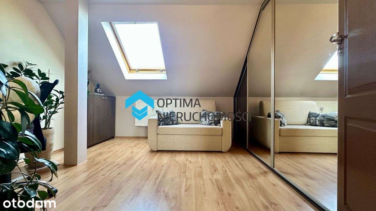 Przytulne mieszkanie z wiatą garażową-10