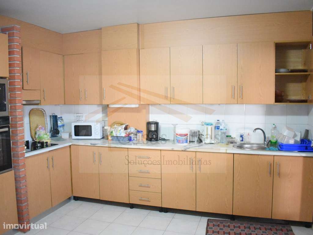 Moradia T3 no Centro do Cadaval - Localização Premium!-44