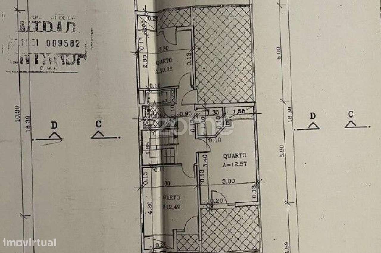 Moradia T3 + 1 remodelada, na Aldeia de Juso (Bairro Chesol)-41