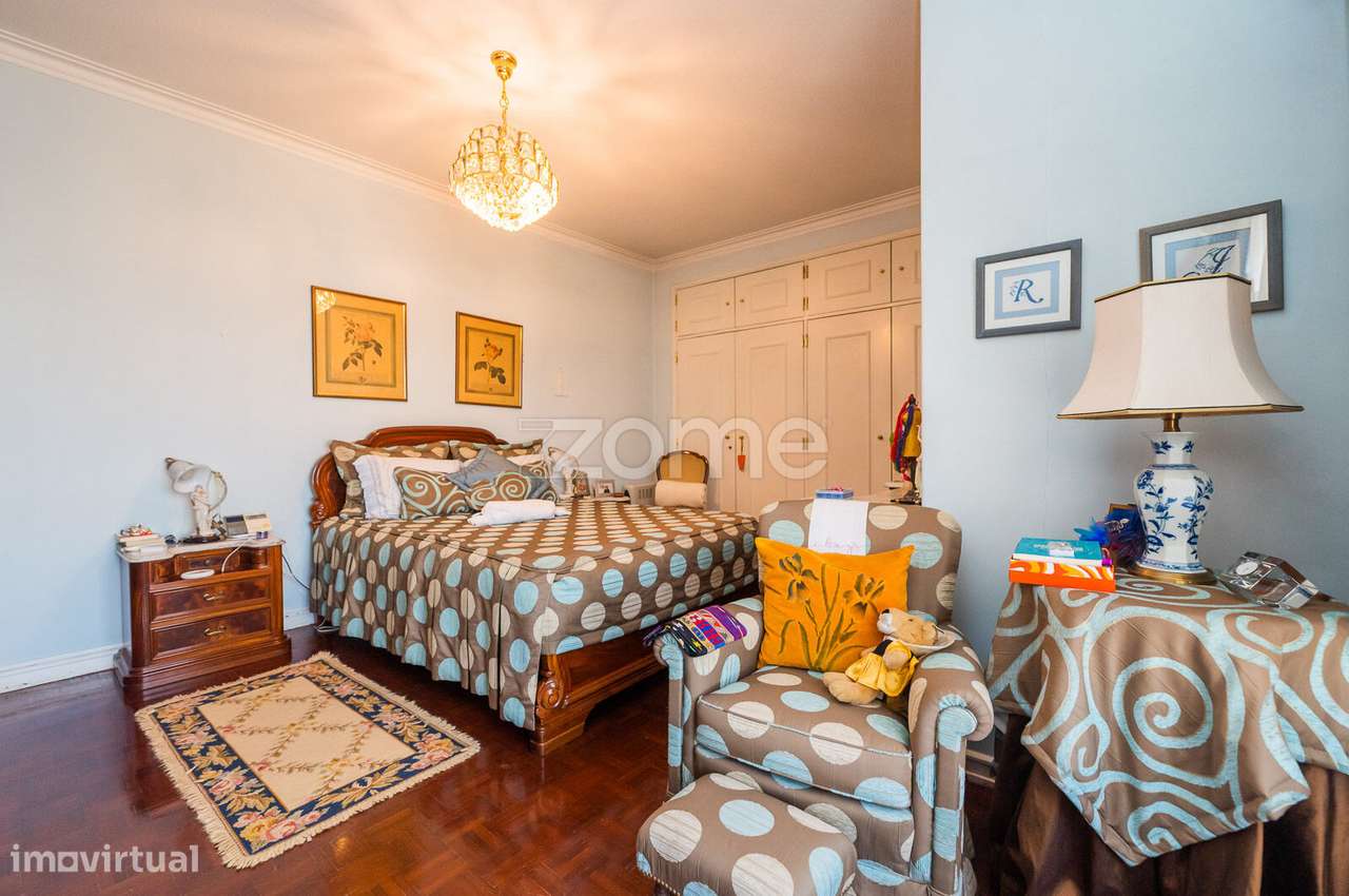 Apartamento T3 de Luxo c/ Vista Panorâmica Exclusiva - Laranjeiras-37