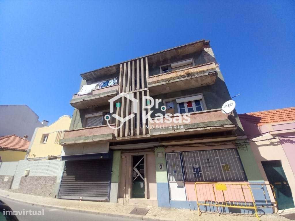 Apartamento T1 com varanda na Baixa da Banheira-18