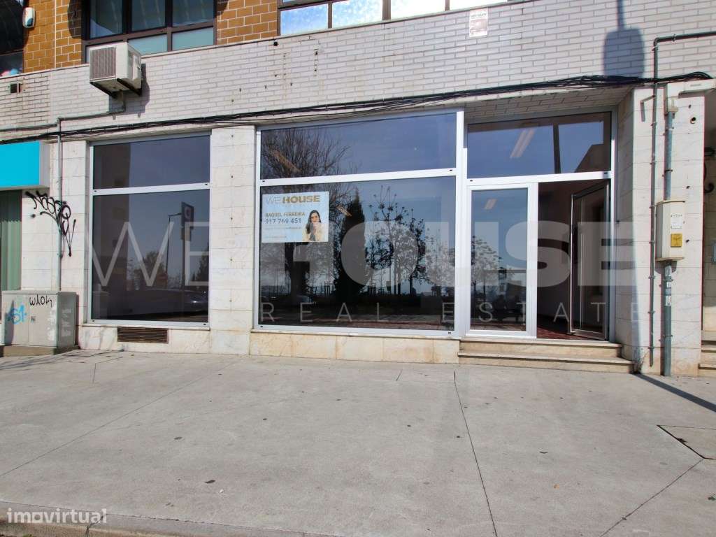 Loja com 274m² para venda no coração do Barreiro-2