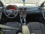 Toyota Avensis 2.0 D-4D Combi - 10