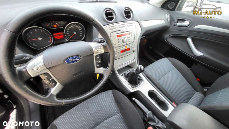 Ford Mondeo - 33