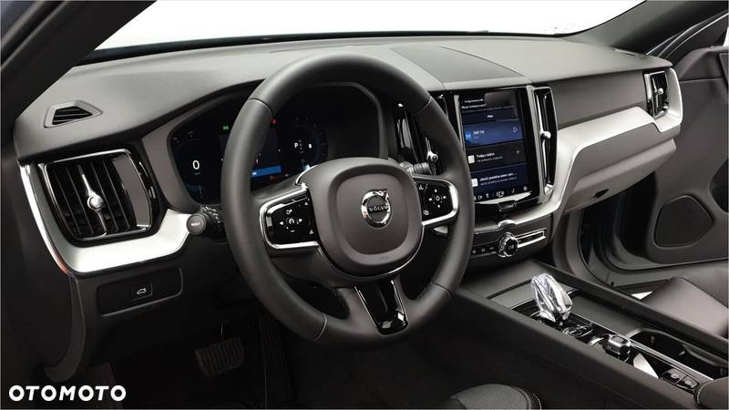 Volvo XC 60 B4 B Plus Dark - 10