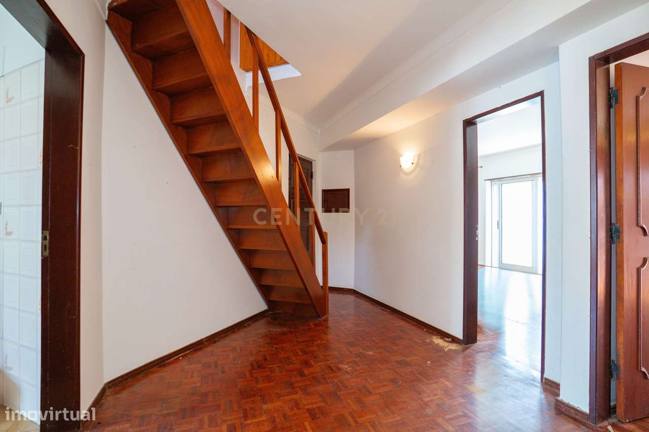 APARTAMENTO T2+2 | ZONA CENTRO | CALDAS DA RAINHA-4