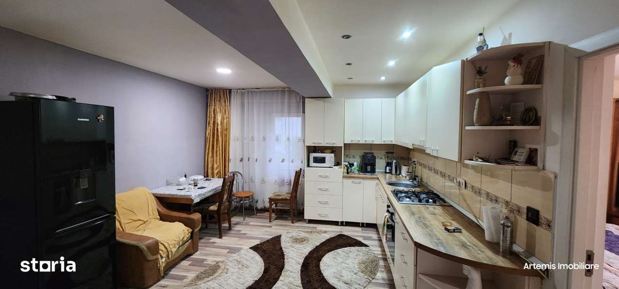 Apartament de 3 camere, 77 mp., garaj, boxa, zona Regal Baciu - Imagine principală: 2/8