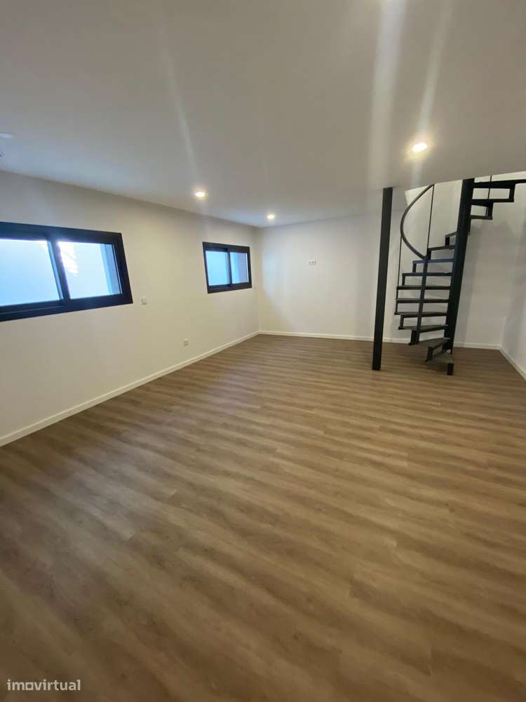 T2+Piso inferior — Sande S. Clemente, Guimarães — 215 000 €-17