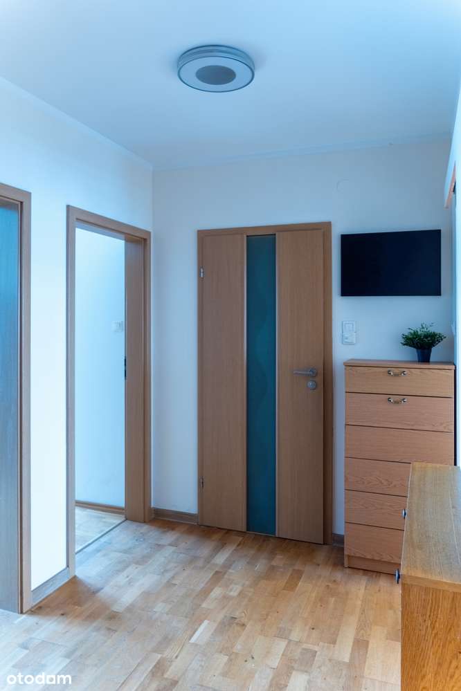 Wygodne 3 pokojowe z oddzielną kuchnią-9