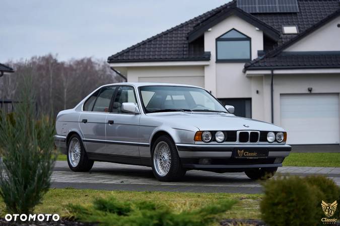 BMW Seria 5 525i - 1