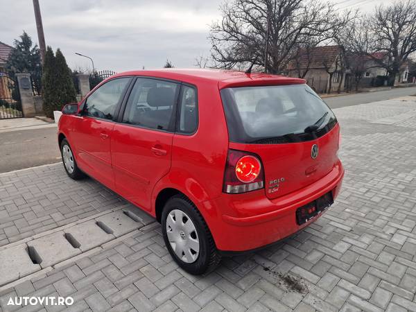 Volkswagen Polo 1.2 Attractive - 5