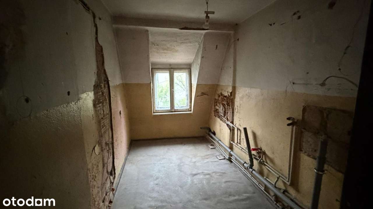 Całe poddasze w willi miejskiej os. Warszawskie - cicha okolica-12