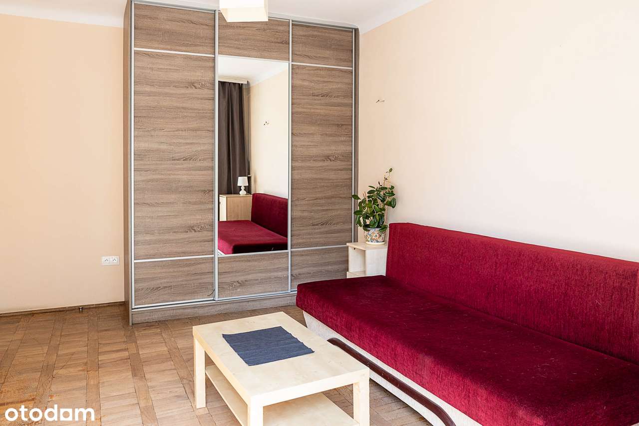 Dom w Piastowie 850 metrów od stacji PKP - trzy miejsca postojowe.-10