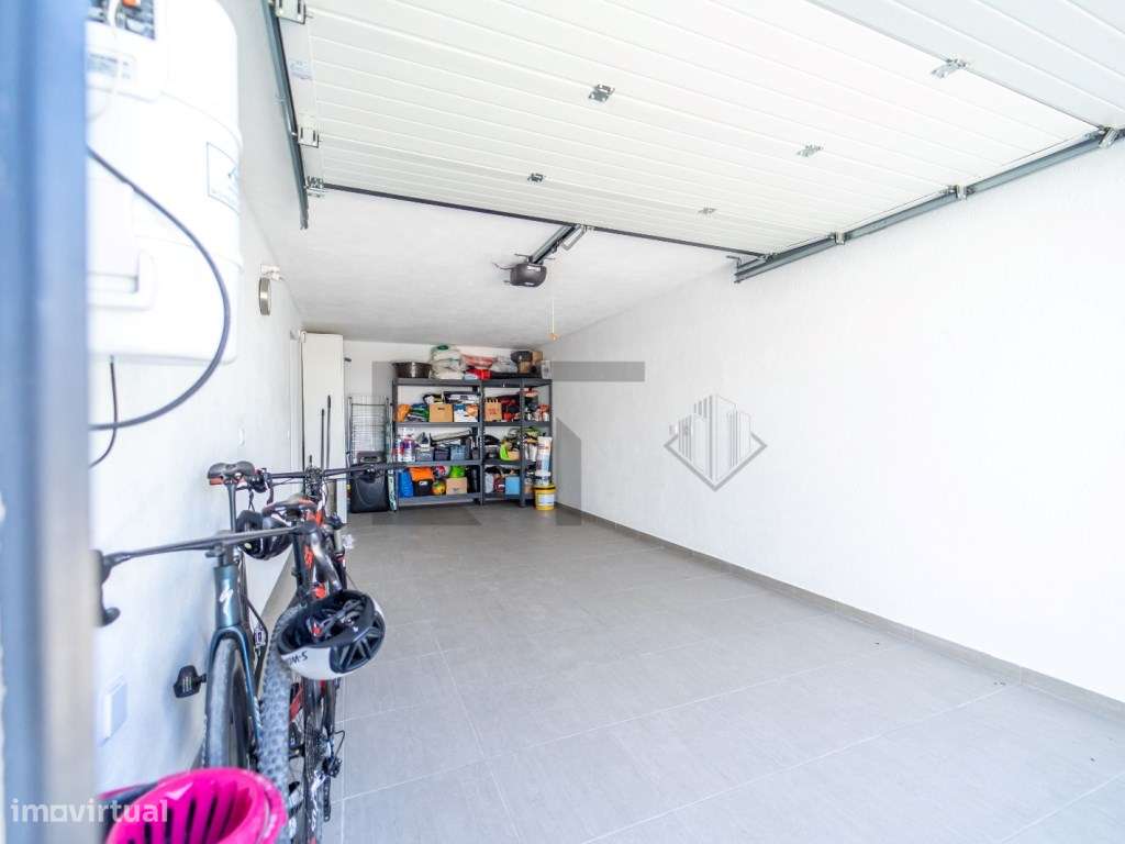 Moradia T4 Smart Home com Piscina, para Venda na Aroeira, Charneca ...-48