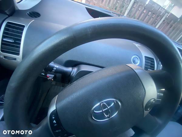 Toyota Prius 1.5 VVT-i Prestige - 6